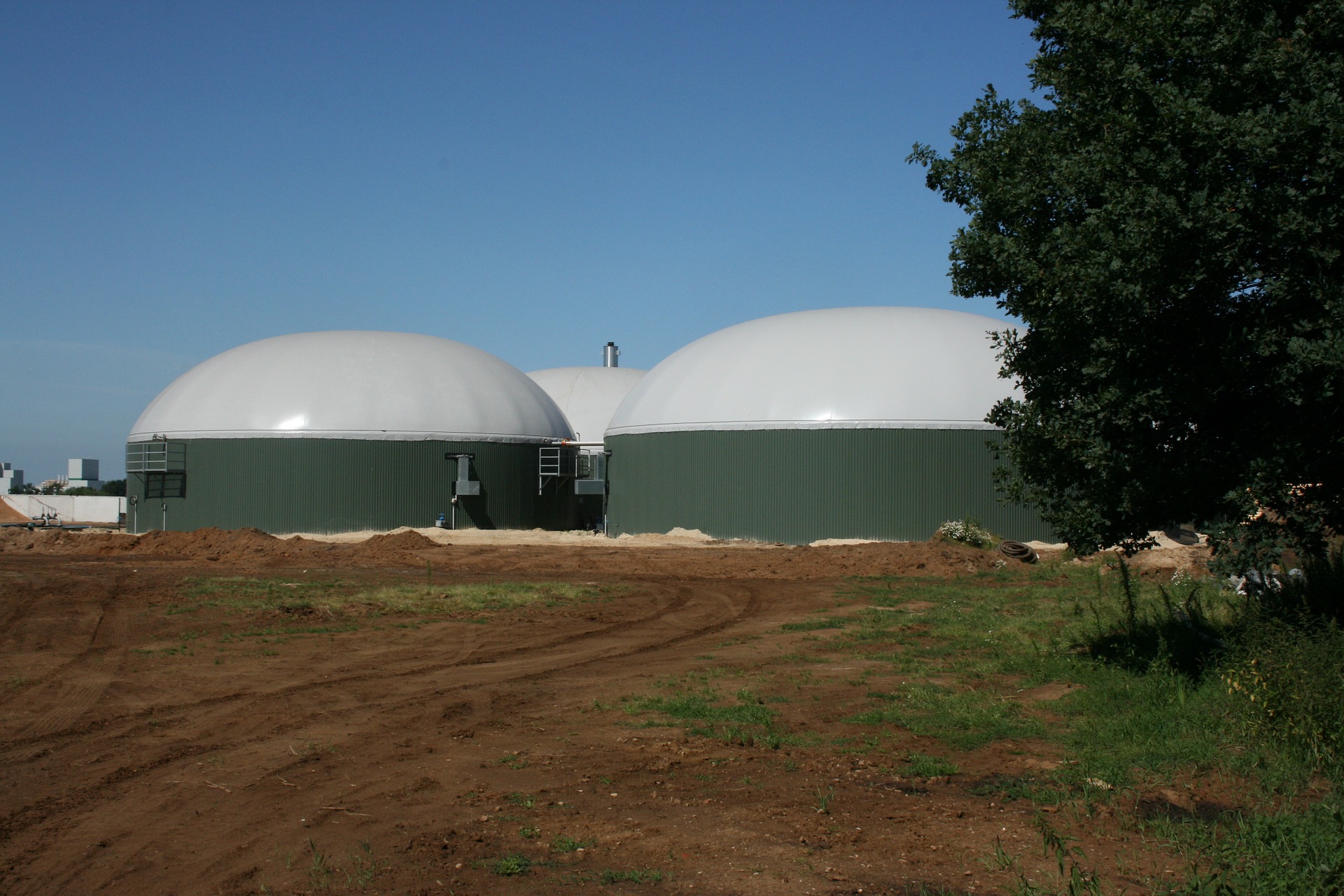 Umgang mit Gefährdungen bei Biogas-, Vergärungs- und Deponiegasanlagen