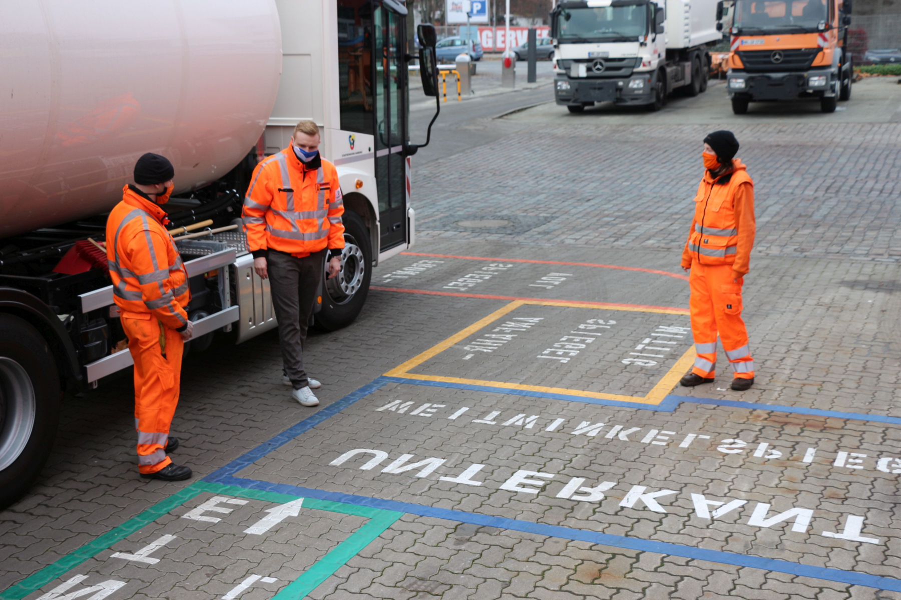 Stadtreinigung biegt sicher ab