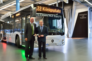 Augsburger Stadtwerke erneuern Omnibusflotte mit Erdgasbussen von Mercedes-Benz - Image