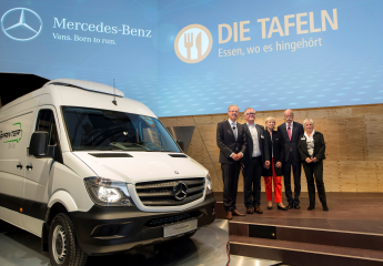 Volker Mornhinweg (Leiter Mercedes-Benz Vans), Jochen Brühl (Vorstands­vorsitzender des Bundesverbandes Deutsche Tafel e.V.), Hannelore Kraft (Ministerpräsidentin Nordrhein-Westfalen und Schirmherrin der Tafeln in Nordrhein-Westfalen), Dr. Dieter Zetsche 