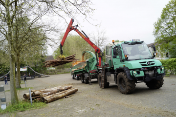 Sascha Voß und sein saftgrüner Unimog U 530