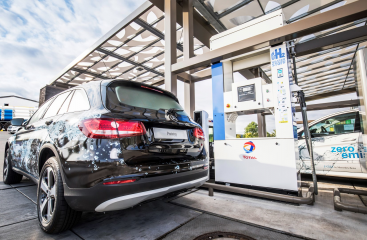 Neue TOTAL Wasserstofftankstelle in Karlsruhe verbindet Mobilität mit erneuerbarer Energie - Image