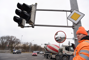 Abbiege-Assistenten und Trixi-Spiegel für mehr Fahrradsicherheit an Kreuzungen