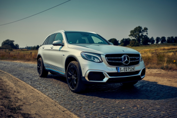 Mercedes-Benz GLC F-CELL: Marktstart für weltweit erstes Elektrofahrzeug mit Brennstoffzelle und Plug-in-Hybrid-Technologie - Image