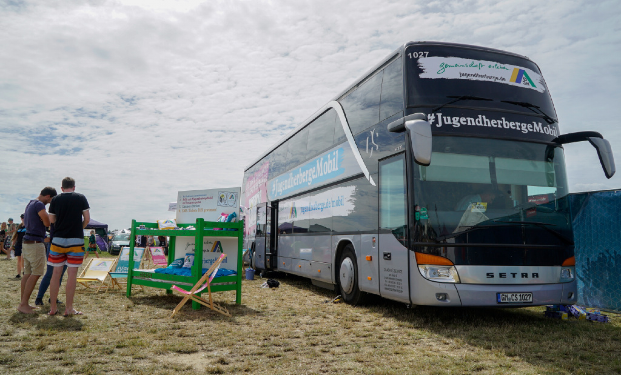 Setra als rollende Jugendherberge