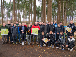 SWN veranstalten Baumpflanztag im  Forstrevier HWG-Wald - Image