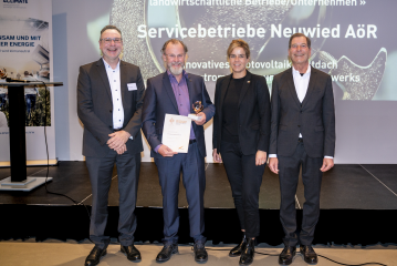 Servicebetriebe gewinnen mit PV-Faltdach den Deutschen Solarpreis - Image