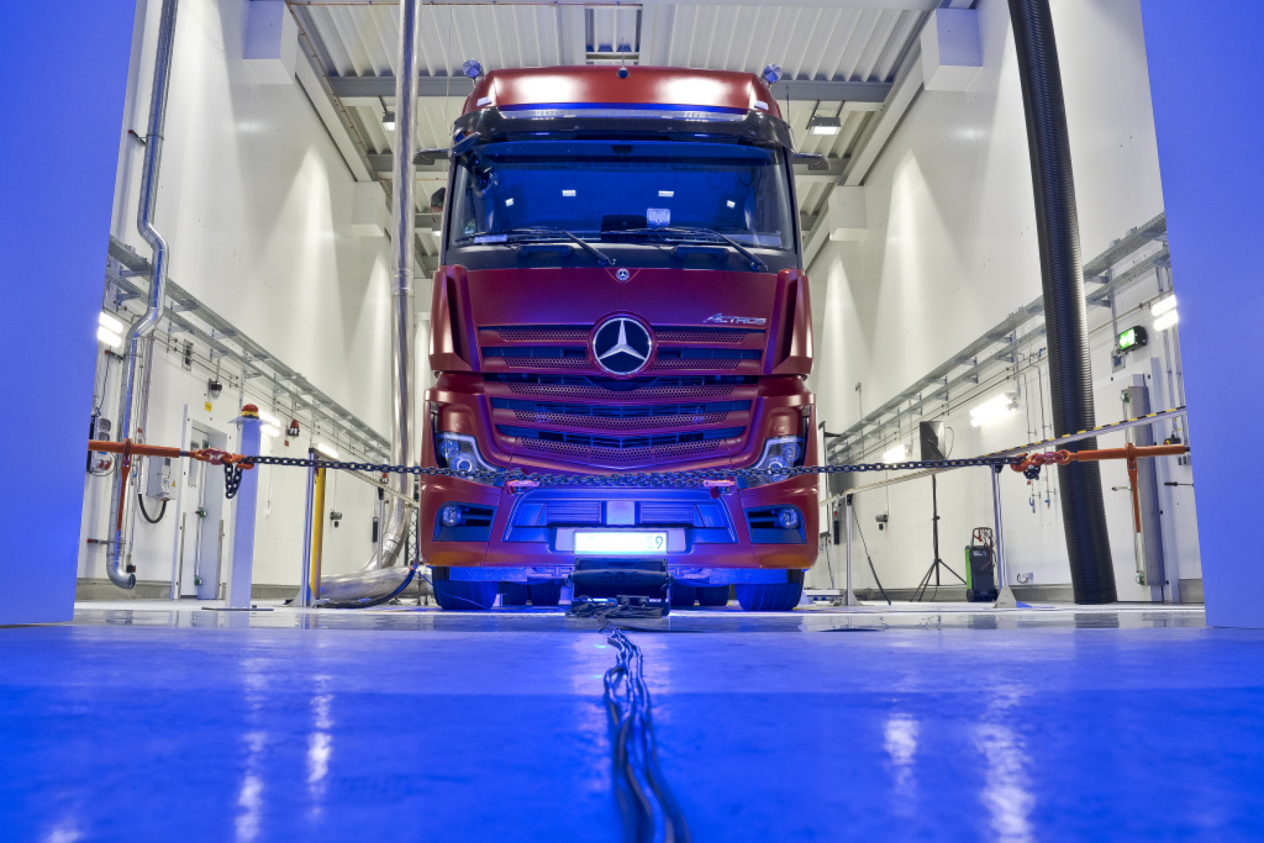 Mercedes-Benz investiert in Wörth rund 70 Millionen Euro in die Entwicklung für Lkw von heute und morgen