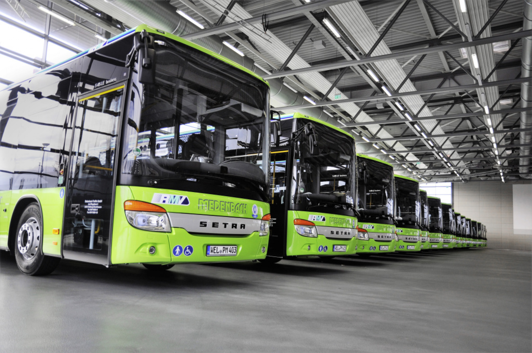 25 Setra Low Entry Busse für Hessen und Sachsen