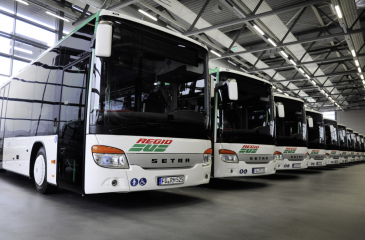 25 Setra Low Entry Busse für Hessen und Sachsen