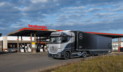 Daimler Truck AG und TotalEnergies entwickeln gemeinsam Wasserstoff-Infrastruktur für den Straßengüterverkehr in Europa - Image