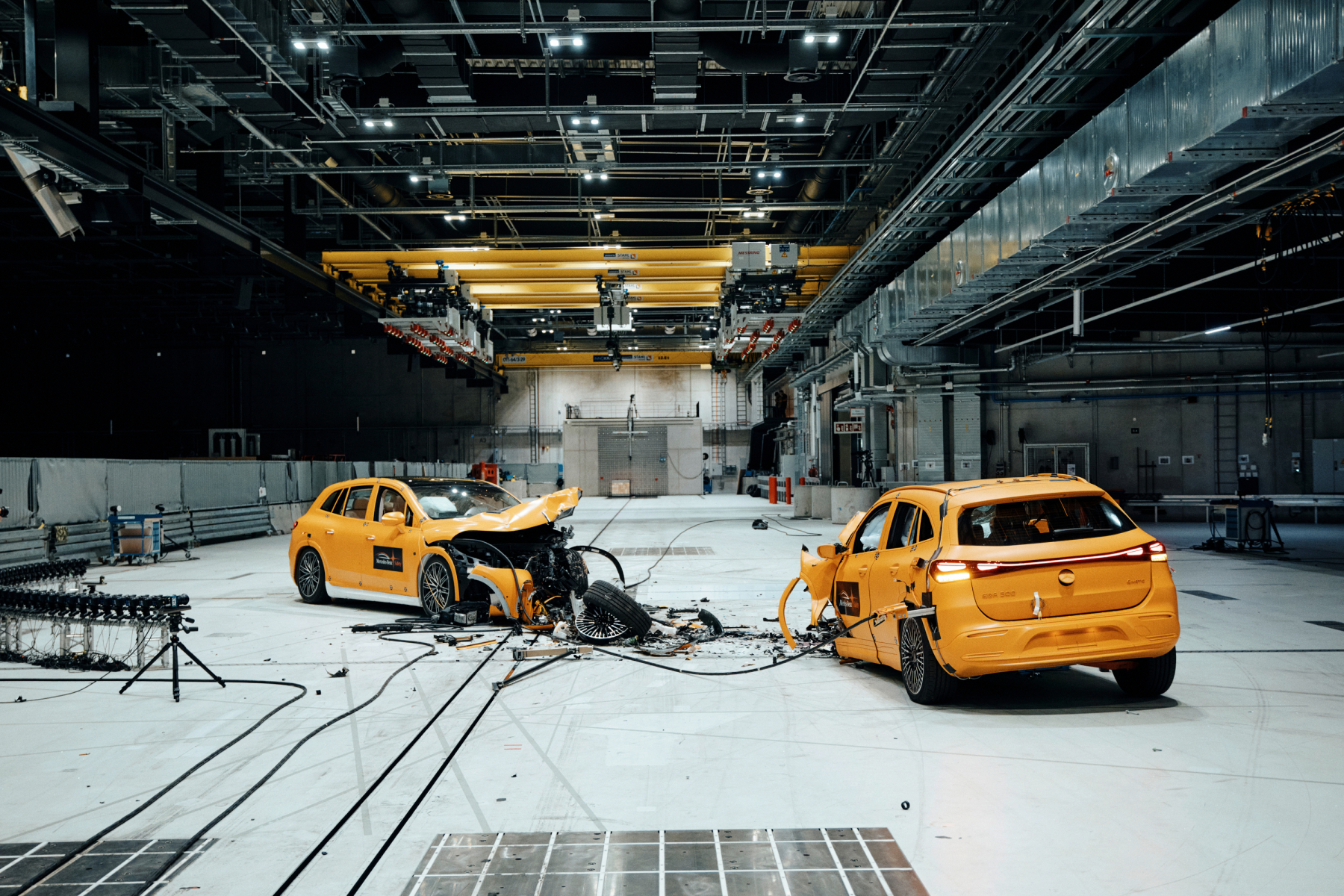 „Real-life“-Crashtest: Mercedes-Benz Elektrofahrzeuge sind so sicher wie alle Modelle mit dem Stern