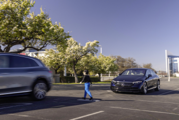 10 Jahre und 10 Millionen Mercedes-Benz Fahrzeuge mit Fußgängernotbremssystem