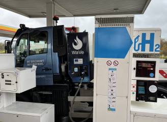 Mercedes-Benz Special Trucks macht Dampf bei der Entwicklung eines Unimog Versuchsfahrzeugs mit Wasserstoff-Verbrennungsmotor