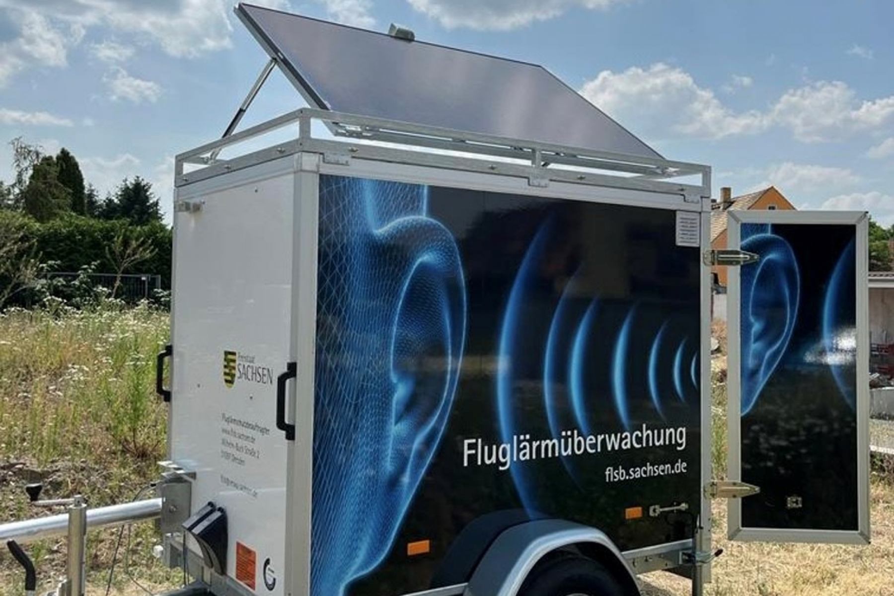 Mobile Fluglärmüberwachungsanlage(© FLSB)