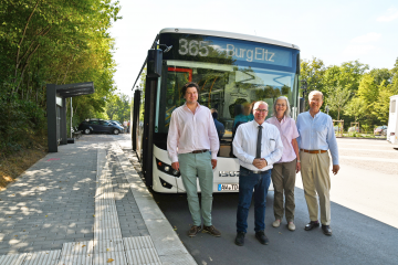 Regio-Bus 365: Grafenfamilie und Landrat ziehen positive Bilanz - Image