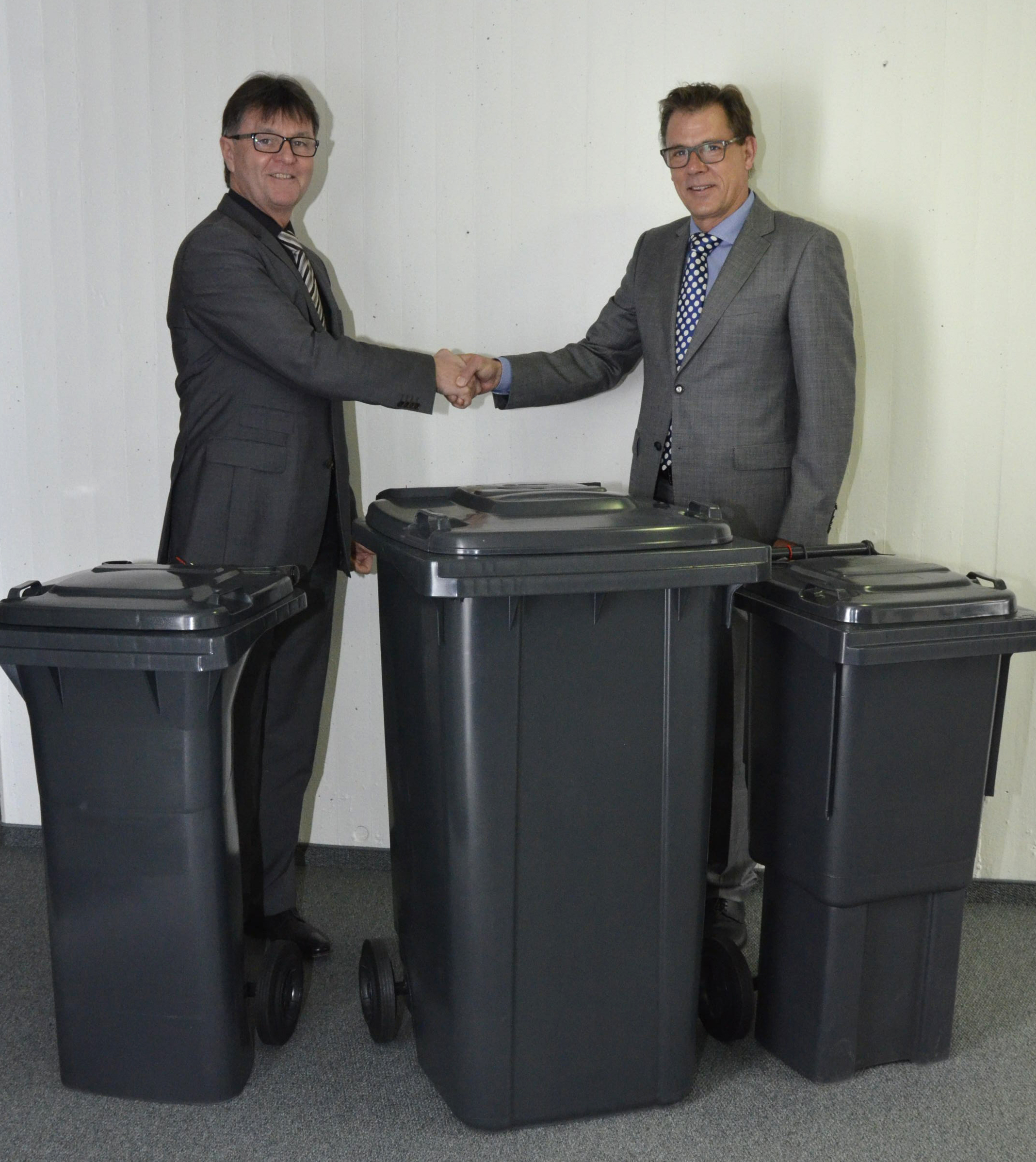 Moderne Abfallbehälter für die MYK-Bürger