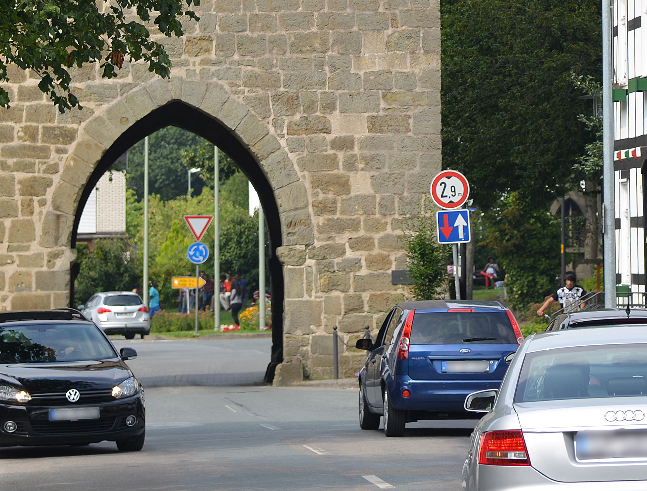 In Rüthen – hier das Hachtor – werden 999 Fahrzeuge auf 1.000 Einwohner gezählt. Foto: Wilhelm Müschenborn/Kreis Soest 