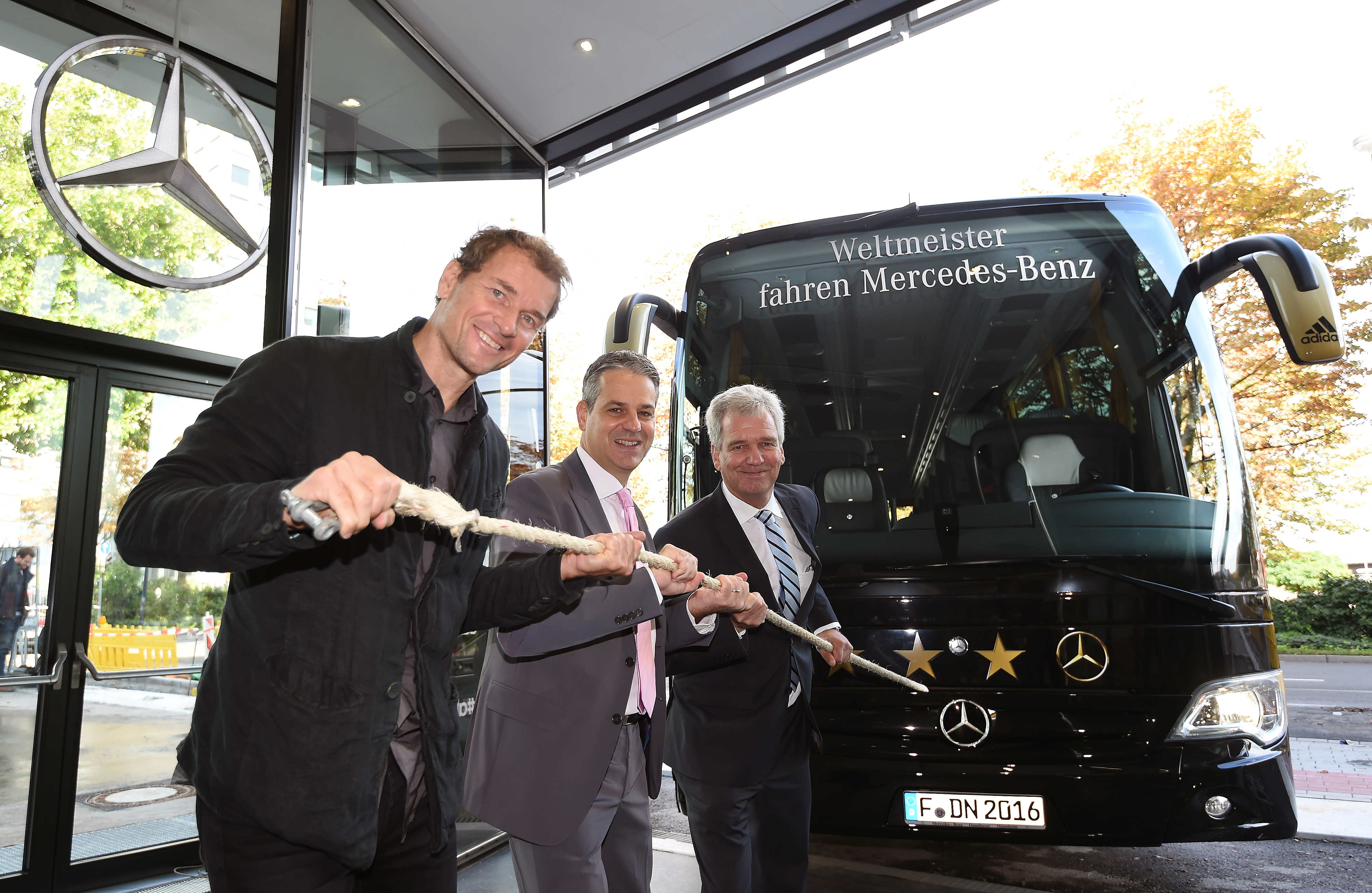 ﻿„4-Sterne-Bus“ für das Deutsche Fußballmuseum