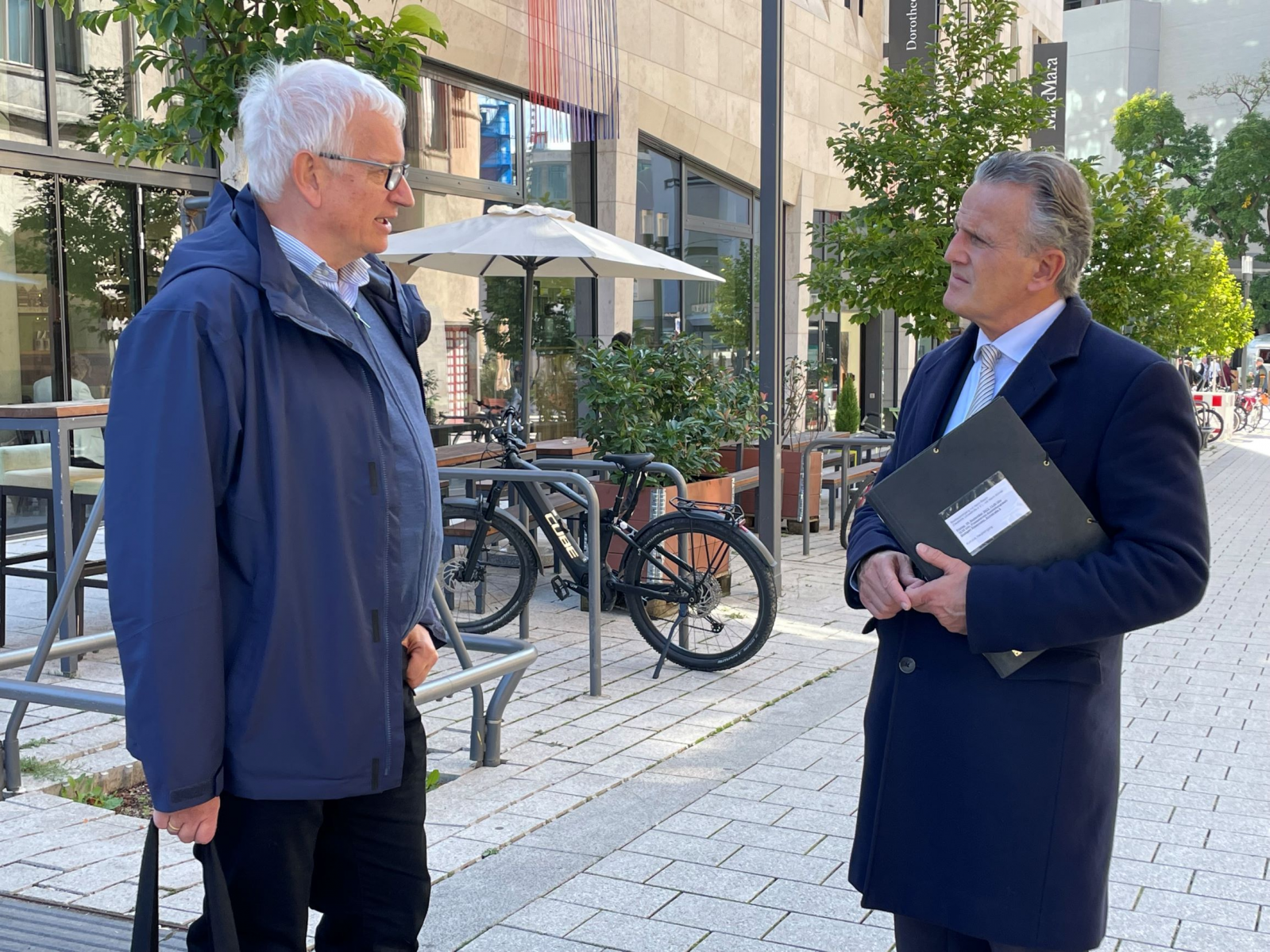 Gemeinsamer Stadtrundgang von OB Frank Nopper und Jürgen Resch von der Deutschen Umwelthilfe