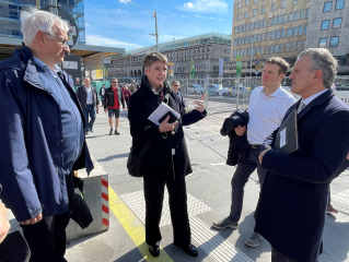 Gemeinsamer Stadtrundgang von OB Frank Nopper und Jürgen Resch von der Deutschen Umwelthilfe