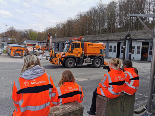 Ein Tag im Team Orange - Girls‘ Day bei der Autobahn Westfalen