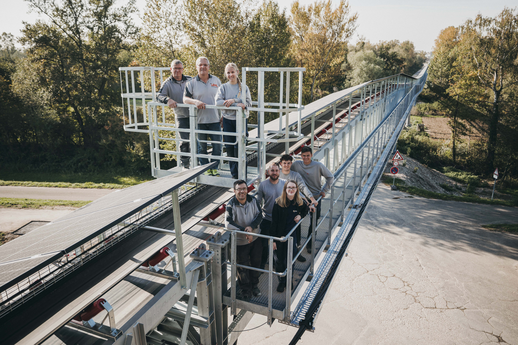 1.070 PV-Module auf 1.200 Metern Länge