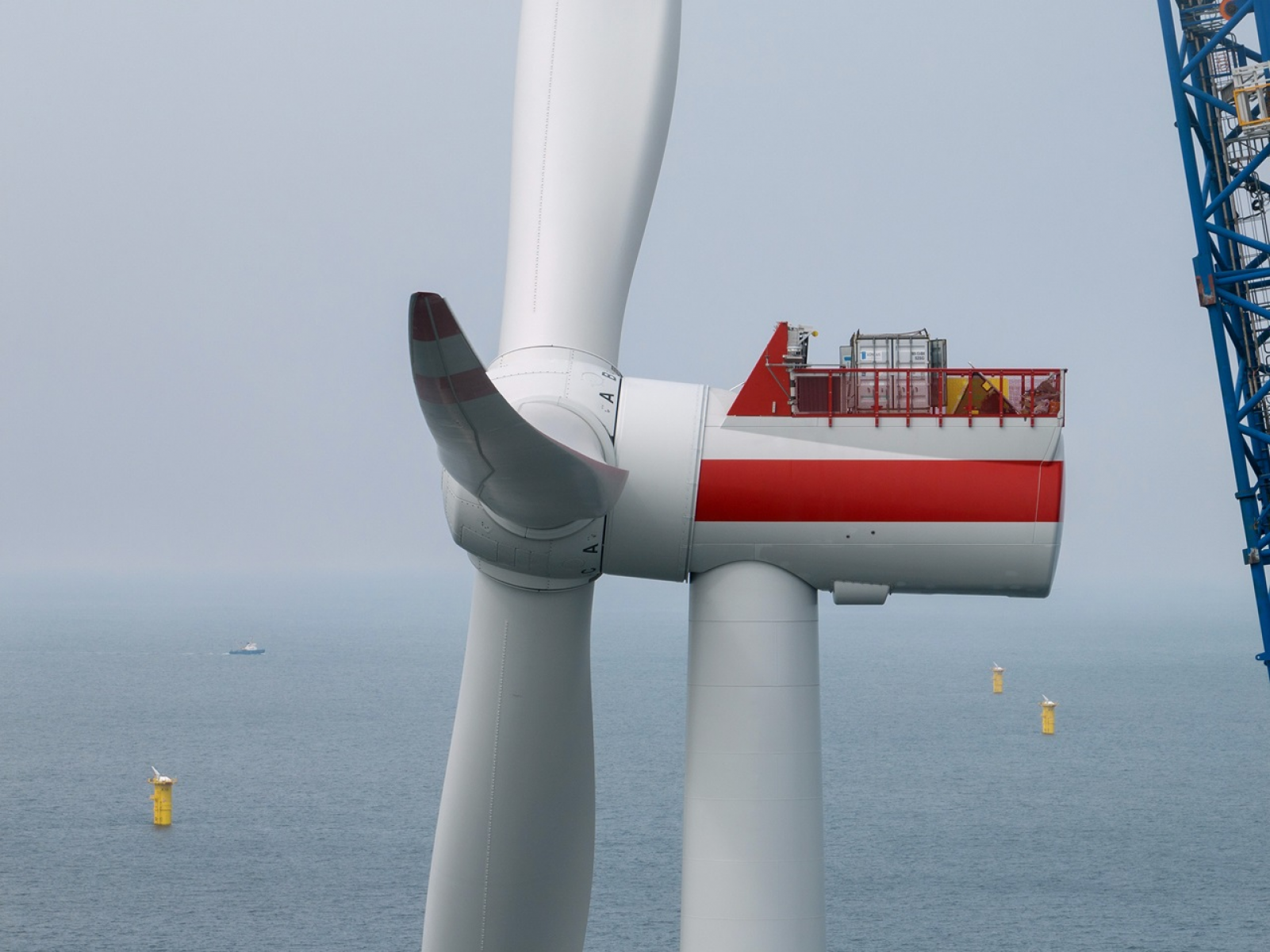 Strom an: Erste Turbine im RWE-Windpark Kaskasi in der deutschen Nordsee in Betrieb genommen