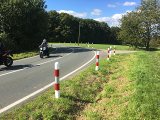 Flexible Kunststoffpoller schützen bei Unfällen