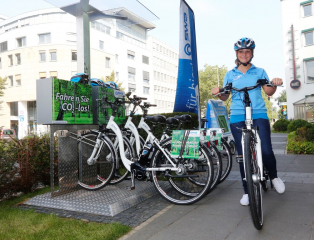  Mit Ökostrom und Rückenwind die Elektromobilität in Bonn entwickelt - Image