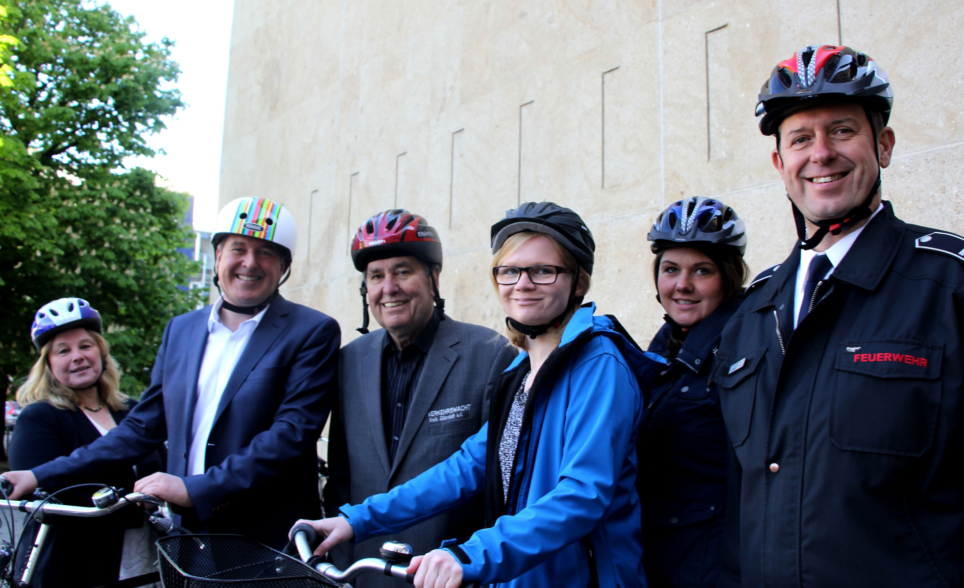 Helme schützen im Straßenverkehr