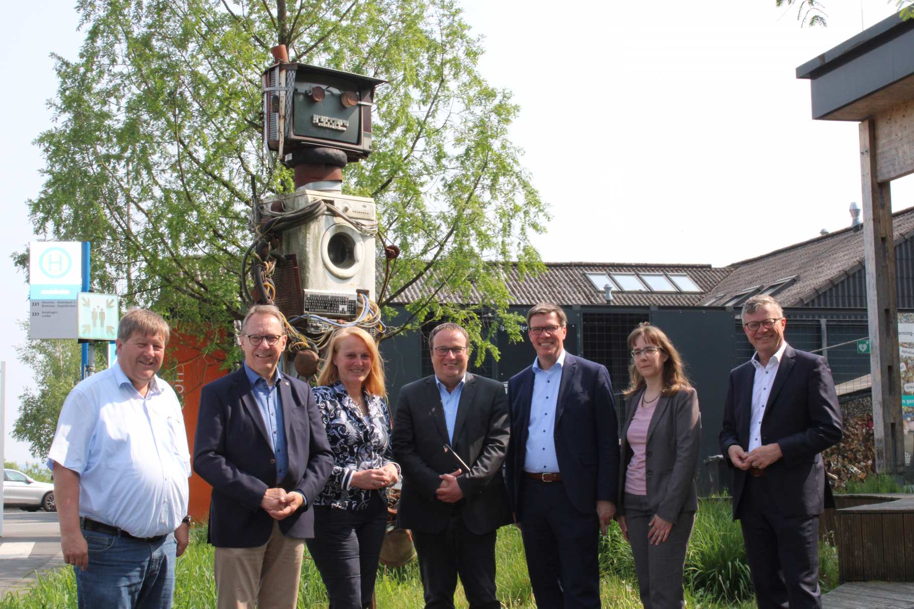 Minister für Umwelt, Naturschutz und Verkehr des Landes Nordrhein-Westfalen besucht :metabolon