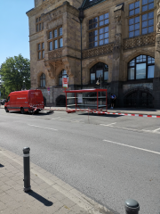 Die Bushaltestelle „Rathaus/Viehtor“ wird ab dem 14. August für voraussichtlich ein Jahr erprobt. Fotos: Stadt RE