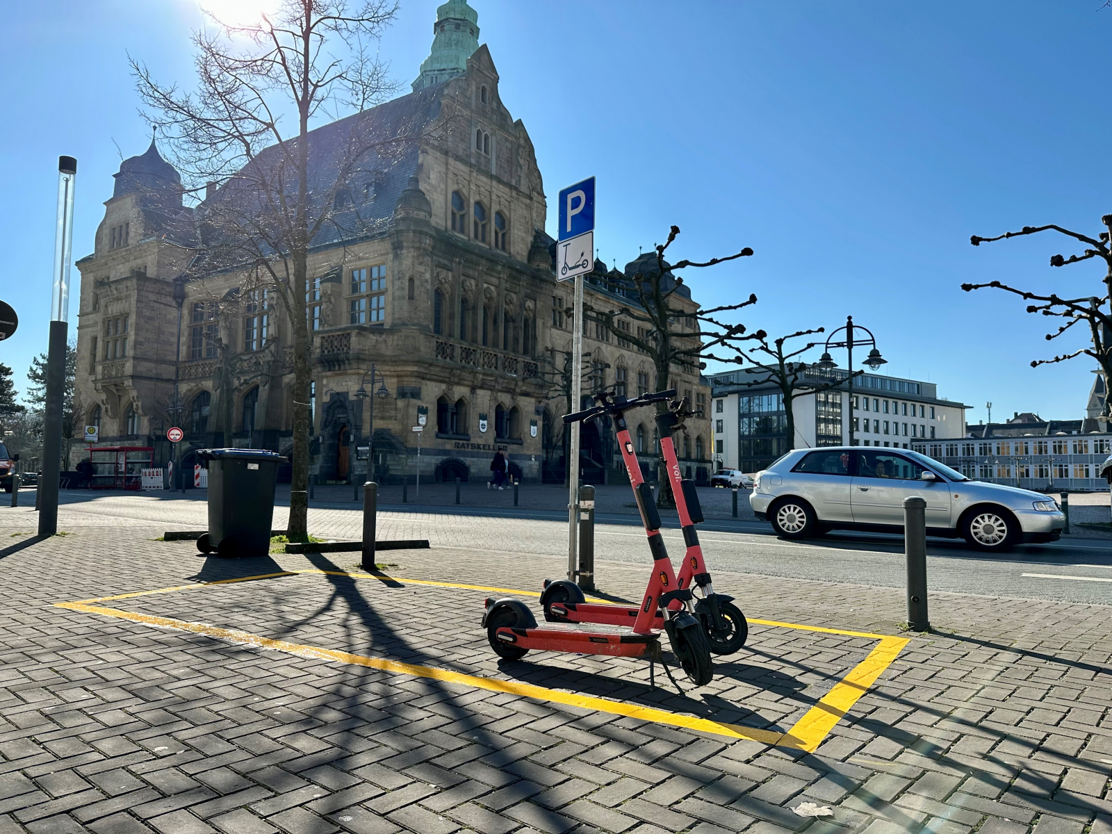 Stadt Recklinghausen installiert feste Abstellflächen für E-Scooter