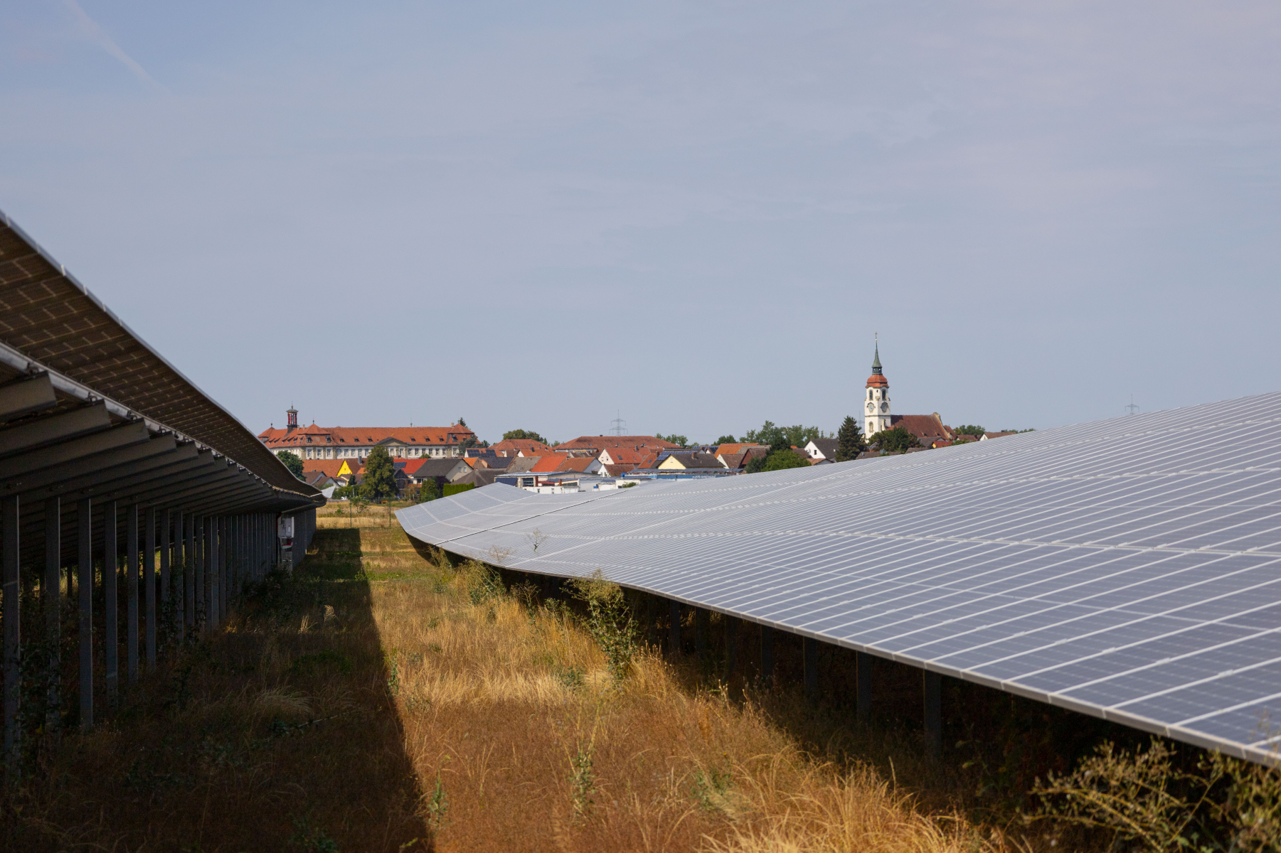 Große Photovoltaik-Freiflächenanlage seit 28. Juli 2022 in Betrieb