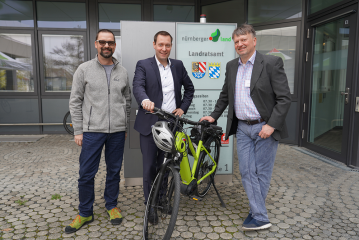 Landratsamt fördert Elektromobilität: E-Bikes unter den Dienstfahrzeugen - Image