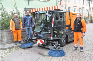 Neue Straßenkehrmaschine für Baubetriebshof Waldshut-Tiengen - Image