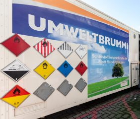 KSR-Umweltbrummi sammelt Problemabfälle im Stadtgebiet Recklinghausen - Image