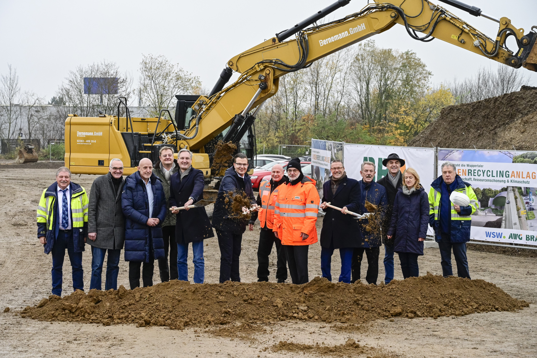 AWG und WSW: Spatenstich für die Wuppertaler Bodenrecyclinganlage